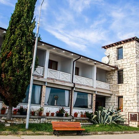 Dem Hotel Suhumi Exterior foto